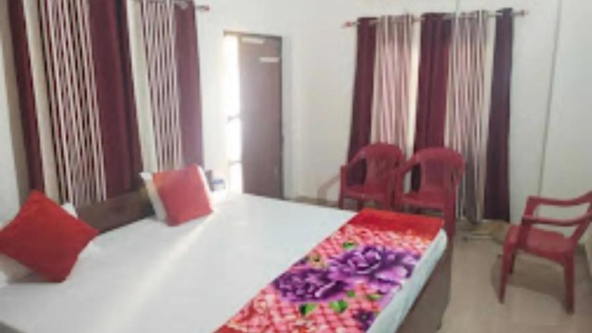 Homestay Hotel M R Kashi Residency Varanasi Near Varuna River - Fully Air-Conditioned