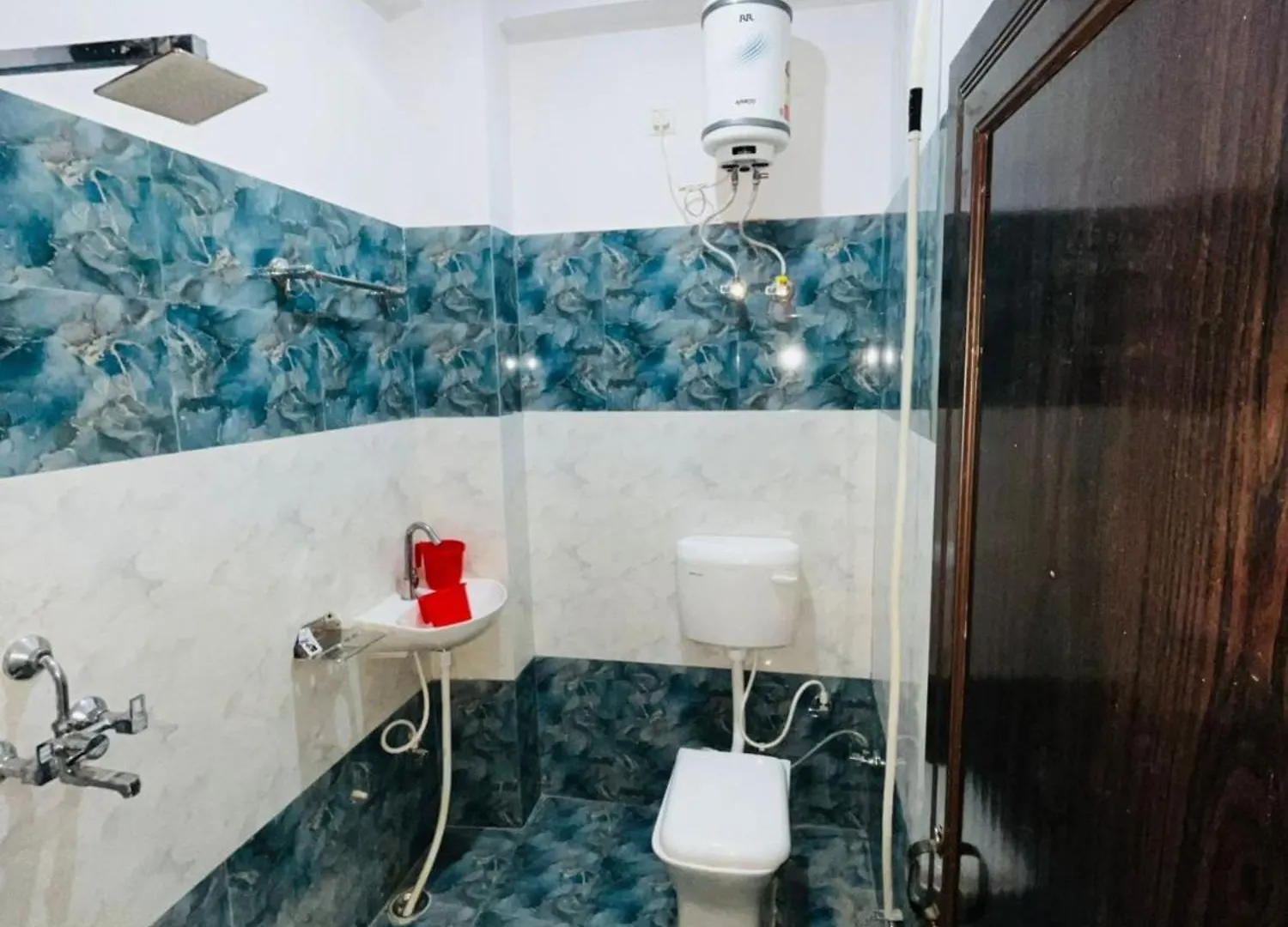 Hotel M R Kashi Residency Varanasi Near Varuna River - Fully Air-Conditioned Homestay